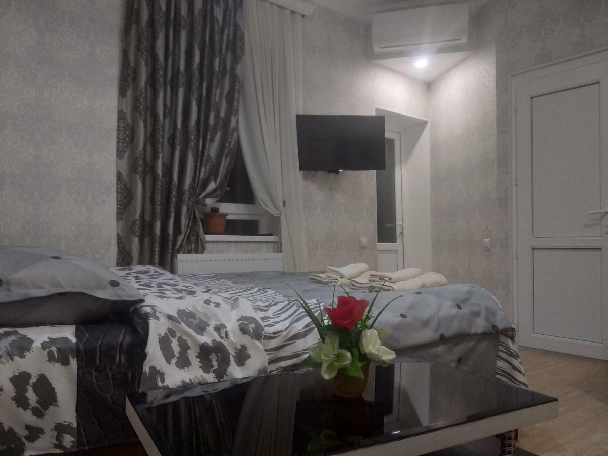 Emi&Mari Apartment Tbilisi ภายนอก รูปภาพ